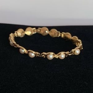 MONET VINTAGE PEARL BRACELET